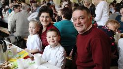 Hania i Alan z babcią i dziadkiem